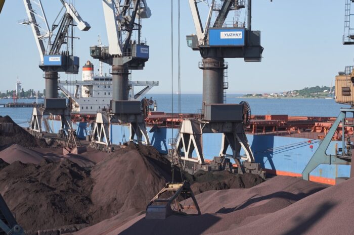 State stevedore Yuzhniy has signed a contract with Metinvest