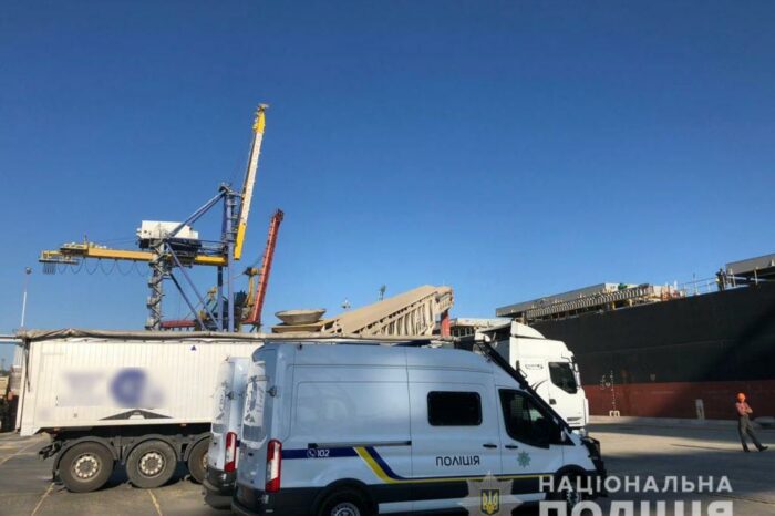 Police detained a cargo of grain for $7 million in the port of Chornomorsk