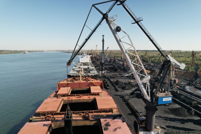 Ore transshipment increases in Yuzhny port