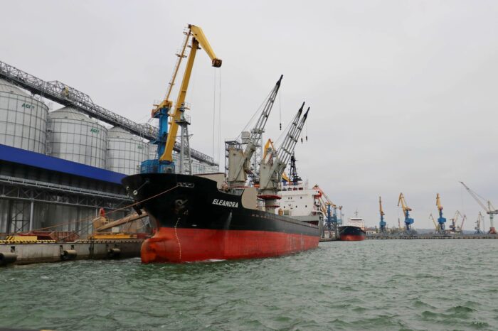 How the port of Mariupol overtakes its own plans
