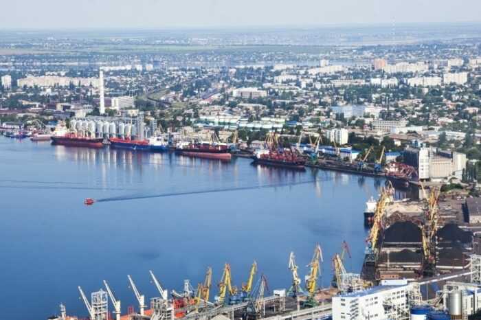 Ten vessels are handled at the same time in the port of Mykolaiv