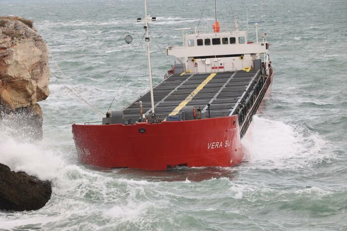 Dry cargo vessel Vera Su sank with a cargo of toxic OPP fertilizers