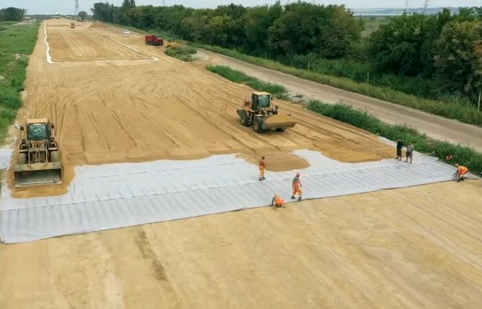 Construction of a new road to the port continues in Odesa