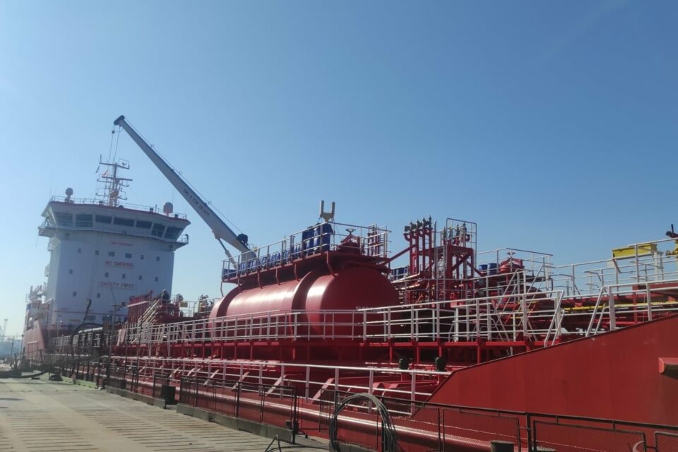 For the first time in the Reni port, urea-ammonia mixture was ...