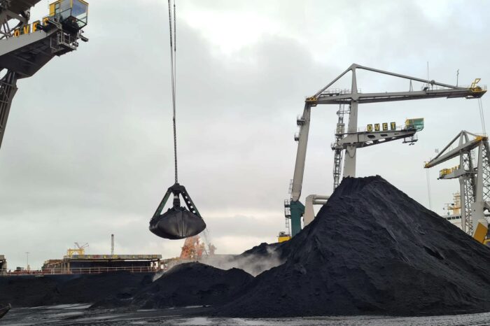Two bulk carriers with coal for DTEK will call Ukrainian ports this week