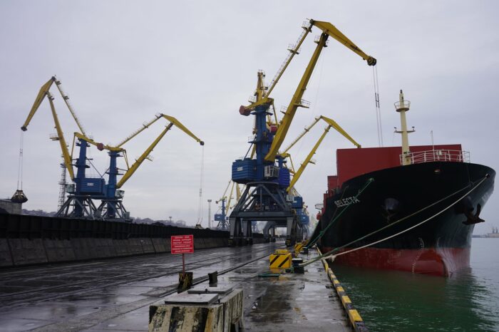 Mariupol Commercial Sea Port resumed transshipment of coking coal