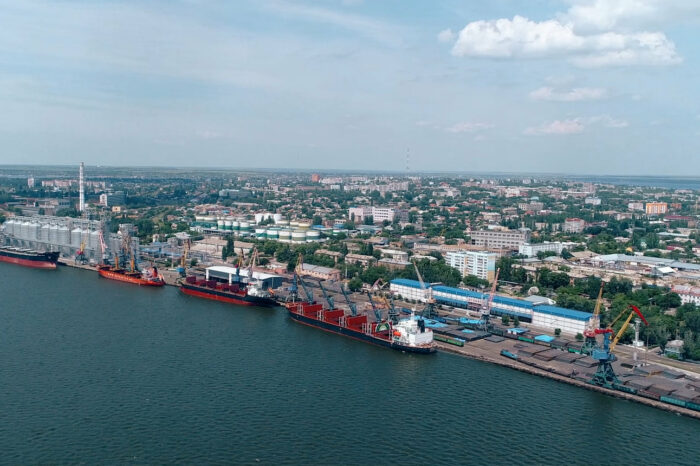 What does the port of Mykolaiv expect in the next 10 years?