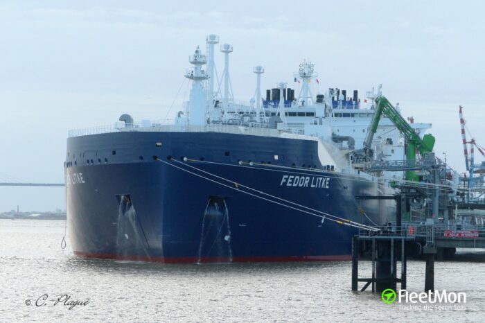 Tankers with Russian LNG cancel their arrivals at British ports