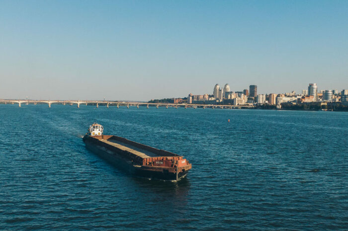 Import of barges to Ukraine. How to satisfy the demand for transportation along the Dnipro